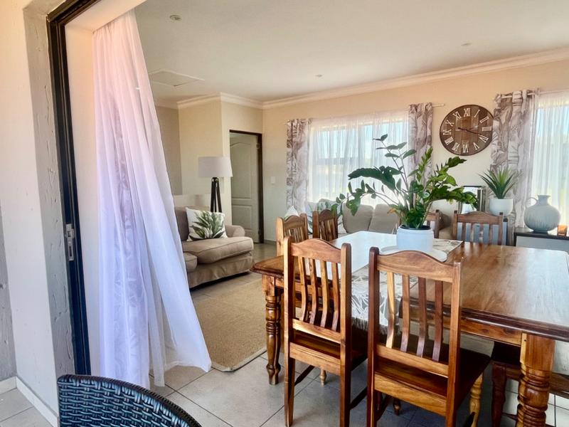 3 Bedroom Property for Sale in Fraaiuitsig Western Cape